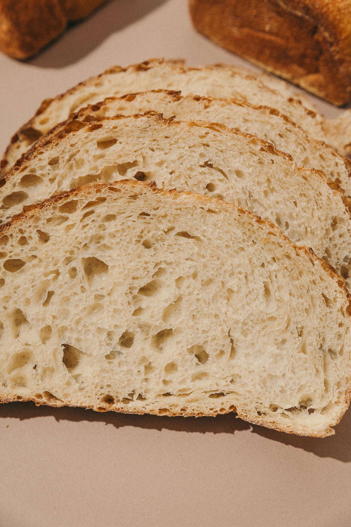 Miga de pan de masa madre